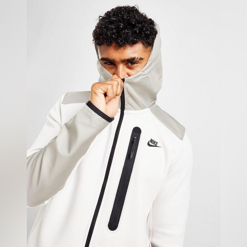 Nike Sportswear Tech Fleece Men’s Track Top - Picture 4 of 9